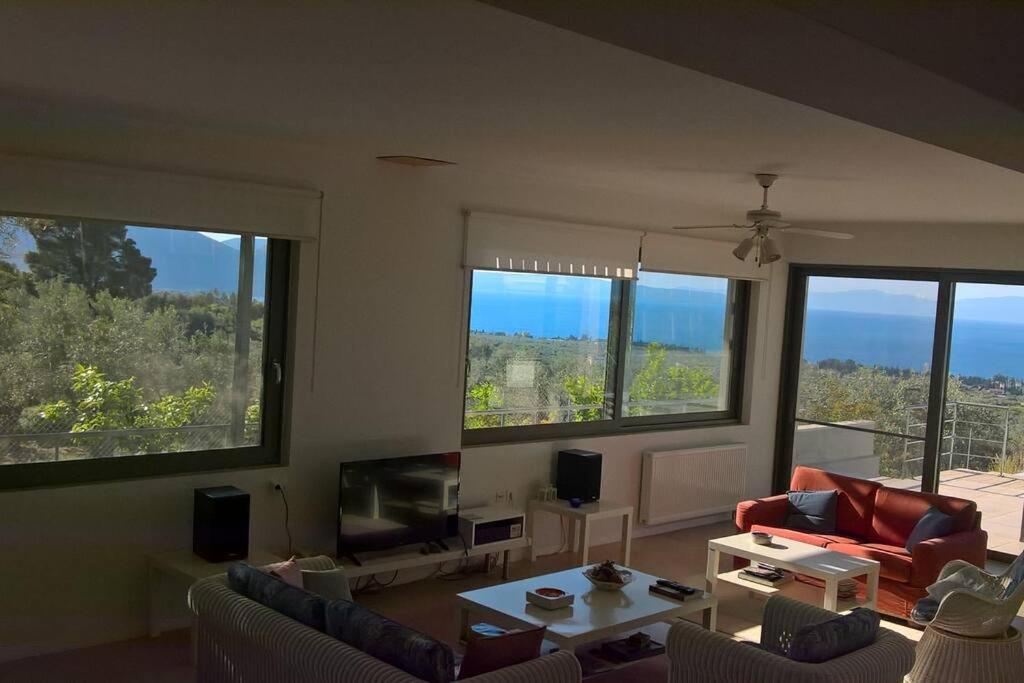 Panoramic View Summerhouse Loukissia エクステリア 写真