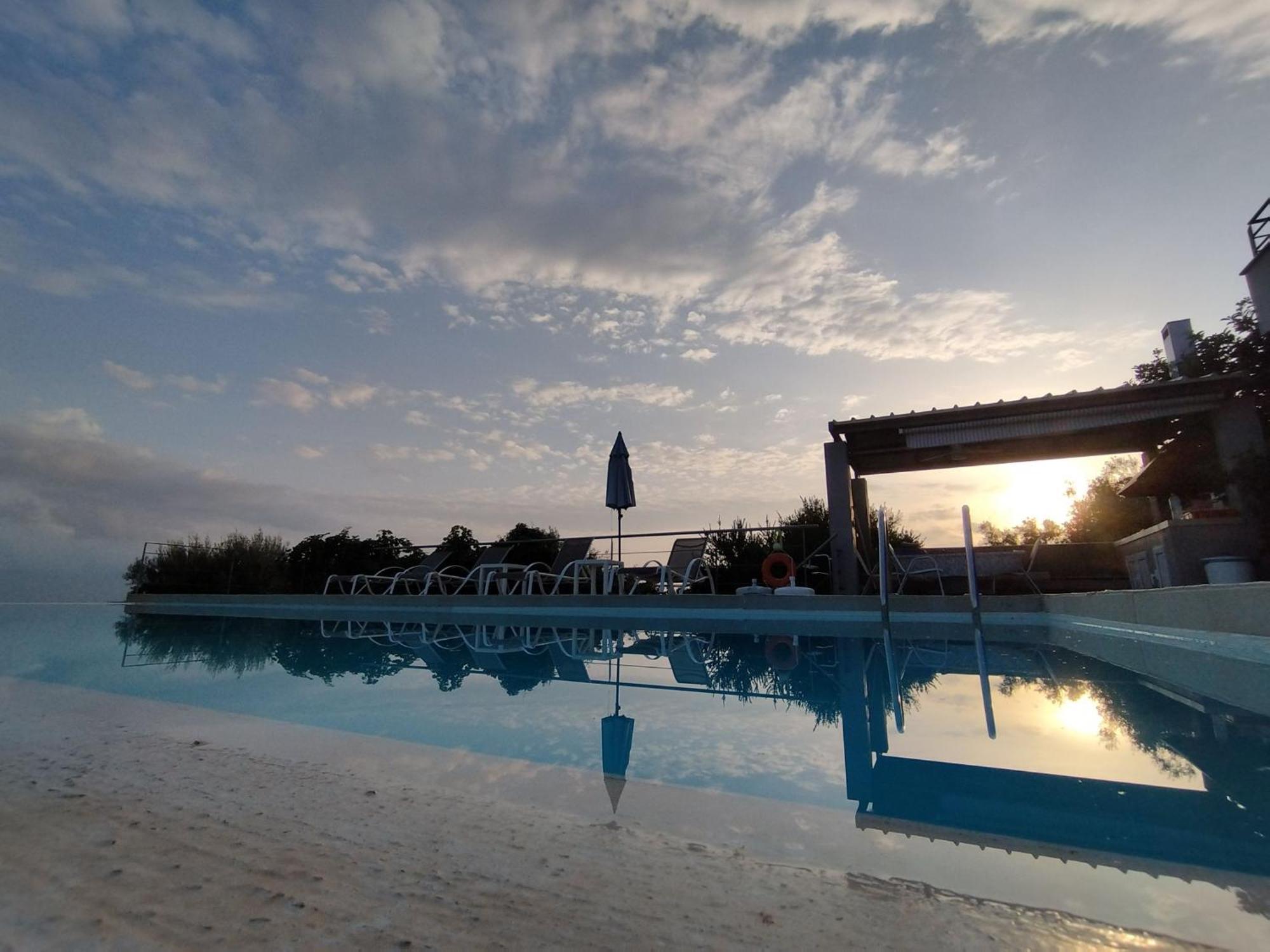 Panoramic View Summerhouse Loukissia エクステリア 写真
